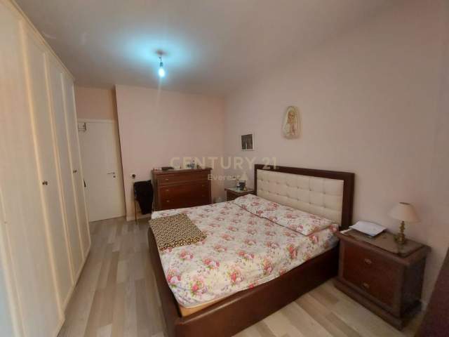 Tirane, shes apartament 1+1+BLK Kati 5, 80 m² 105.000 Euro (Astir, Vila L)