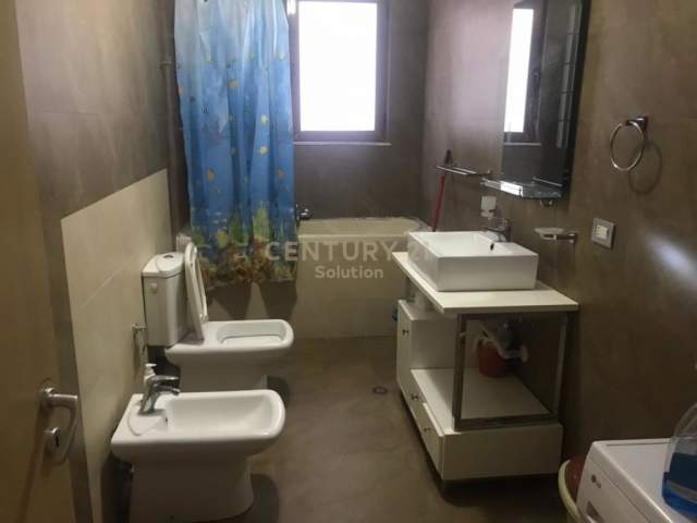 Tirane, jepet me qera apartament 2+1 Kati 3, 125 m² 1.000 Euro (Rruga Elbasanit)