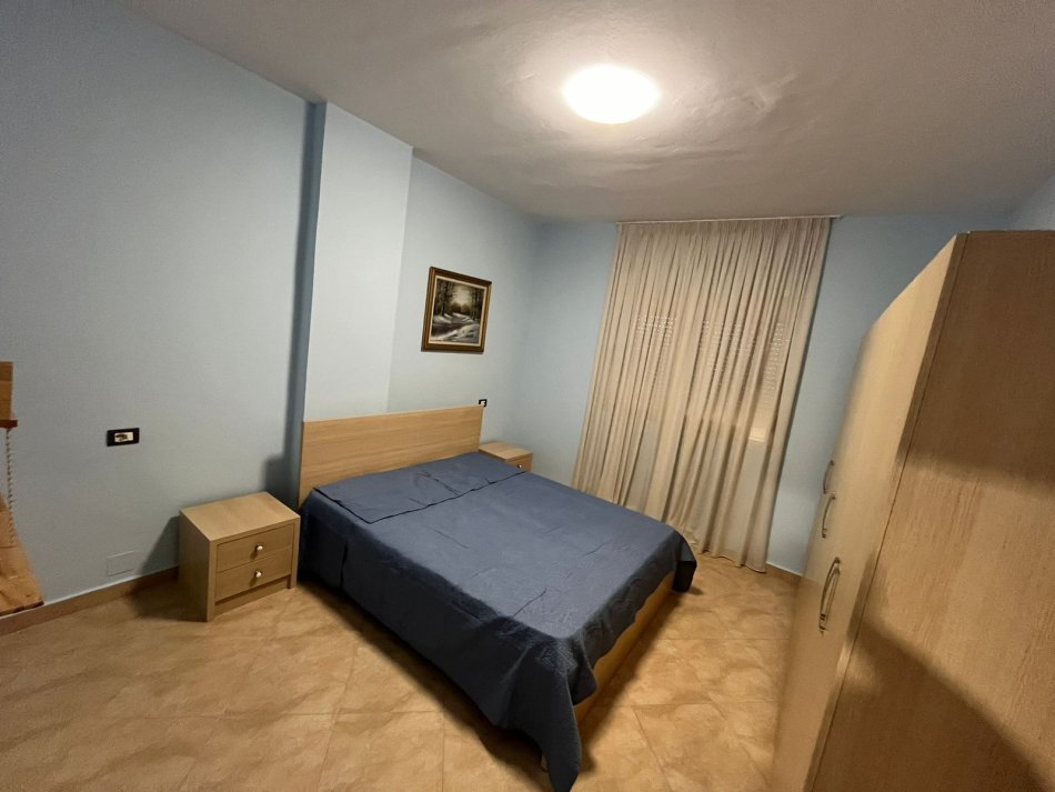 Tirane, jepet me qera apartament 2+1 Kati 4, 118 m² 550 € (5 Maj)