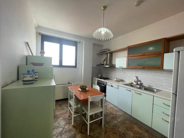 Tirane, shes apartament 2+1 Kati 9, 126 m² 200.000 Euro (rr kavajes)