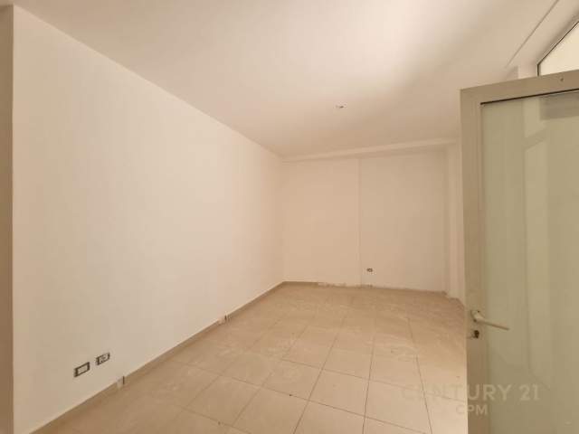 Tirane, shitet apartament Kati 0, 43 m² 55.000 Euro (Isa Boletini)