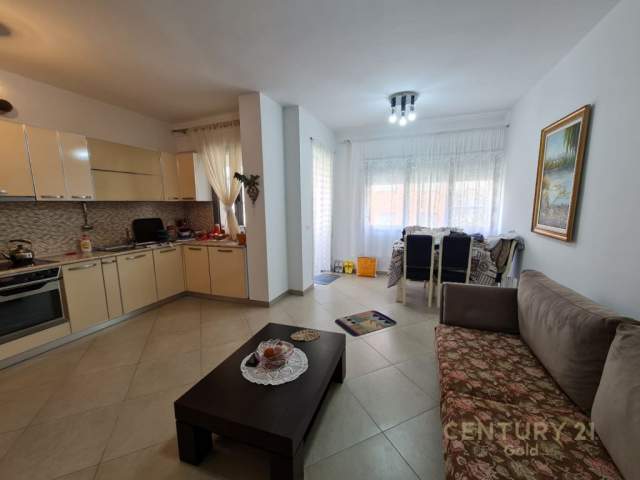Tirane, shitet apartament 2+1 Kati 3, 125 m² 125.000 Euro (Rruga e Dibres)