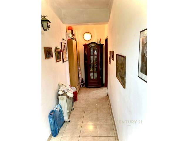 Tirane, shes apartament 85 m² 76.000 Euro (ministria e jashtme)