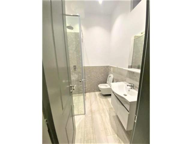 Tirane, jepet me qera apartament 2+1 Kati 2, 75 m² 440 Euro (Rruga Durresit)