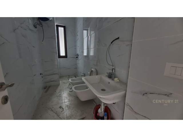 Tirane, shitet apartament 2+1 Kati 7, 130 m² 225.000 Euro (21 dhjetori)