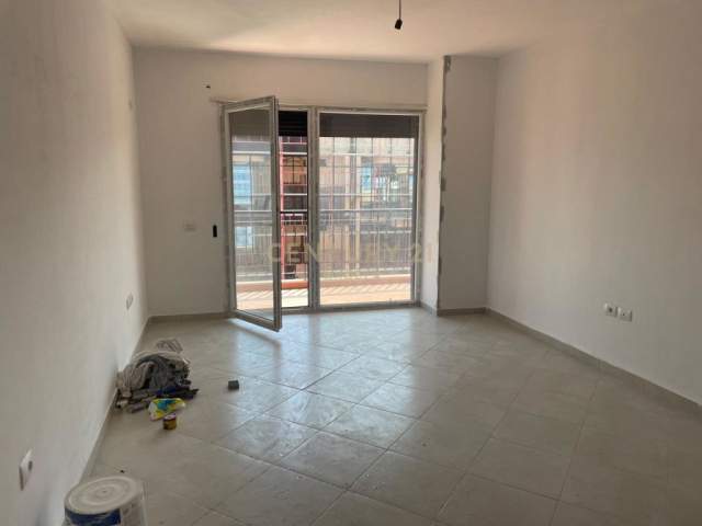 Tirane, jepet me qera apartament Kati 6, 115 m² 450 Euro (Jordan Misja)