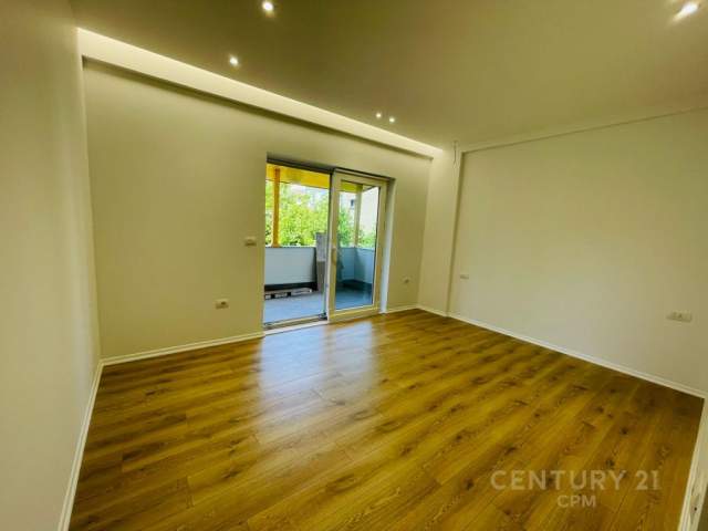 Tirane, shitet apartament 2+1 Kati 1, 114 m² 138.000 Euro (Ish Stacioni i Trenit)