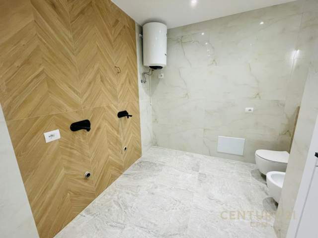 Tirane, shitet apartament 2+1 Kati 1, 114 m² 138.000 Euro (Ish Stacioni i Trenit)