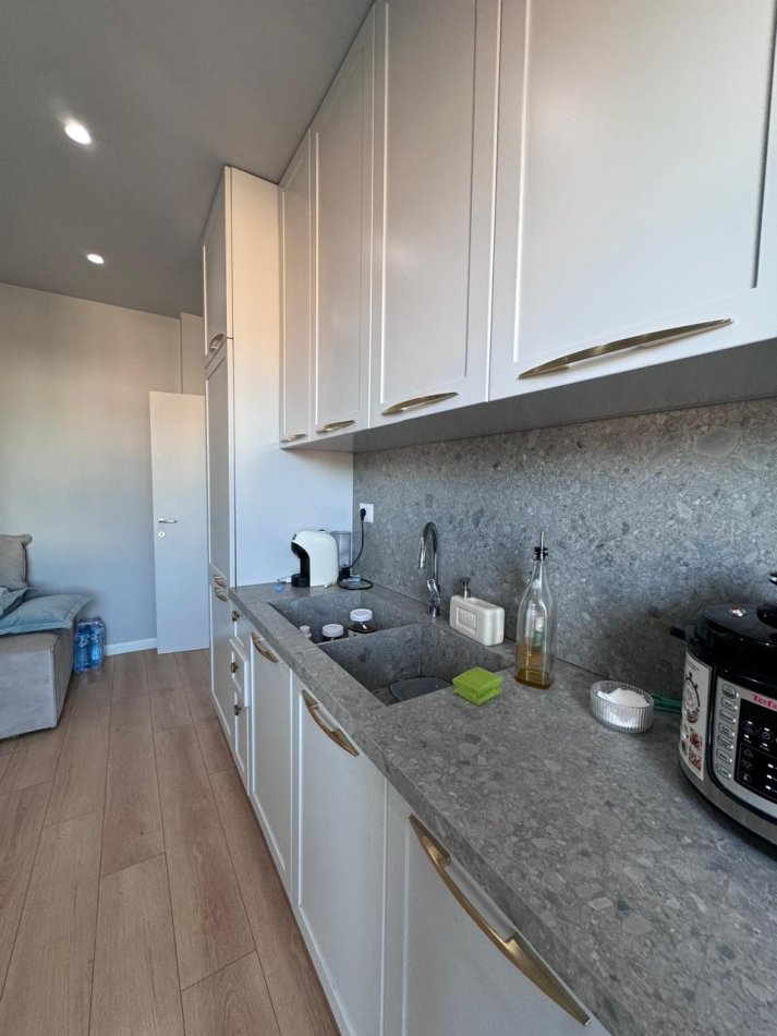 Tirane, shitet apartament 1+1 Kati 4, 74 m² 135.000 € (Rruga Osman Jonuzi)