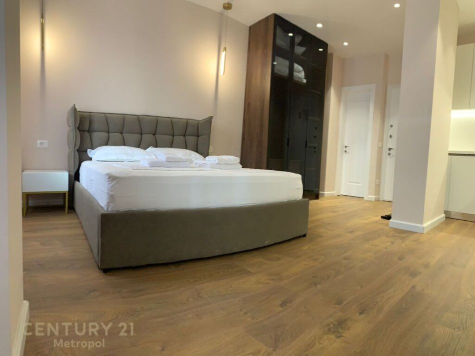 Tirane, jepet me qera garsonier Kati 6,  600 € (pallat i ri tek 9-kateshet, Prokuroria e Pergjithshme)