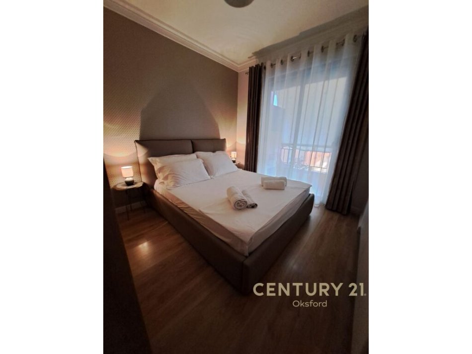 Tirane, jepet me qera 1+1+Ballkon Kati 2, 450 € (në katin e 5-të të një ndërtese me 8 kate, në zonën Astir të Tiranës.)