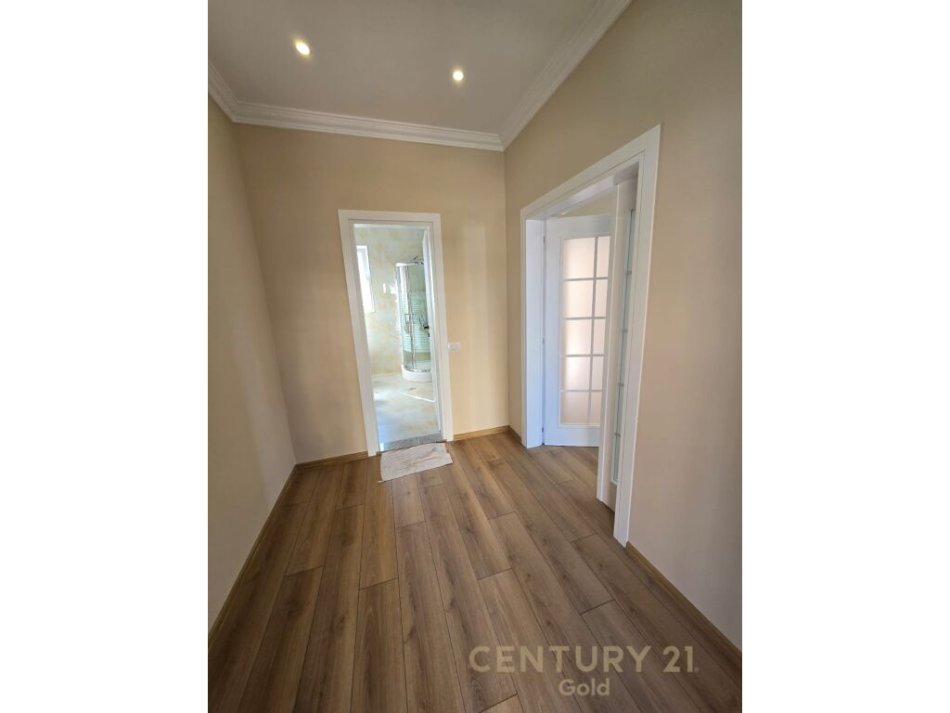 Tirane, shitet apartament 2+1+Ballkon Kati 3, 105 m² 165.000 € (Shesim Apartament 2+1 te Mine Peza)
