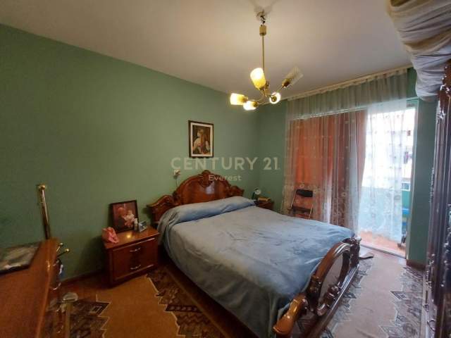 Tirane, shitet apartament 2+1 Kati 3, 90 m² 108.000 Euro (Rr. Siri Kodra, Selvia)