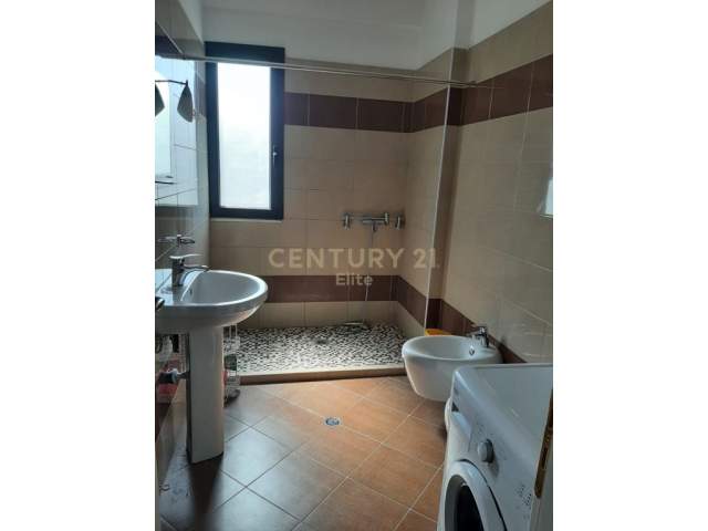 Tirane, jepet me qera apartament 2+1 Kati 3, 100 m² 400 Euro (Kodra e Diellit)
