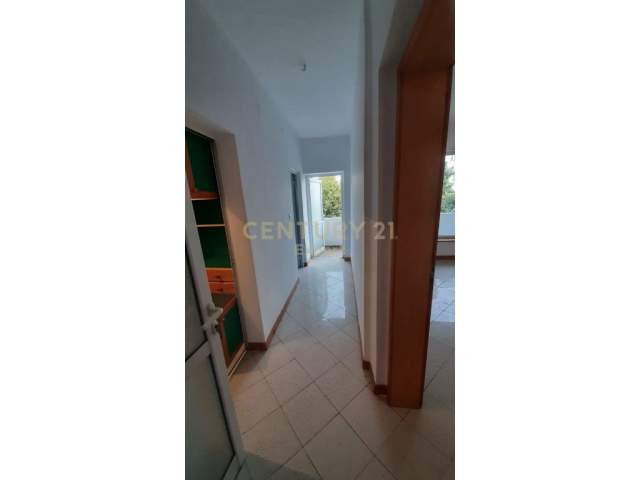 Tirane, shitet apartament 2+1 Kati 3, 105 m² 105.000 Euro (Ali Dem)