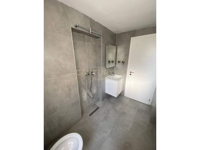 Tirane, shitet apartament 2+1 Kati 1, 58 m² 93.000 Euro (Ish Stacioni i Trenit)