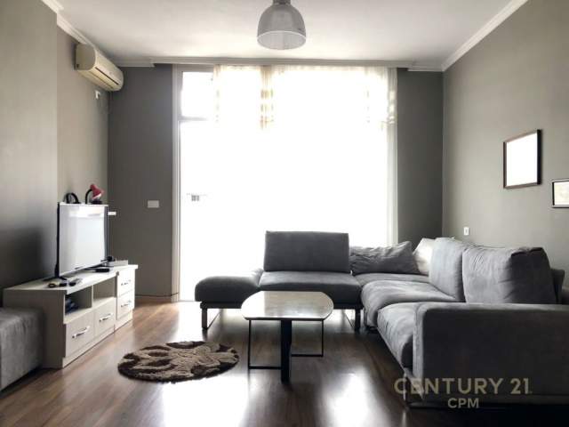 Tirane, shitet apartament 1+1 Kati 9, 75 m² 110.000 Euro (Komuna e Parisit)