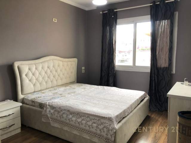 Tirane, shitet apartament 1+1 Kati 9, 75 m² 110.000 Euro (Komuna e Parisit)