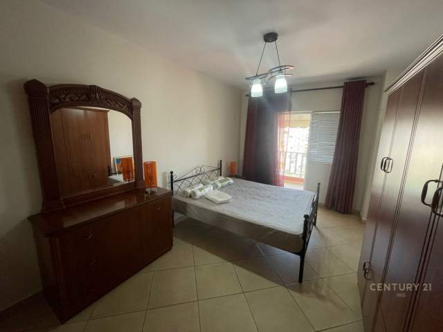 Tirane, jepet me qera apartament 1+1 Kati 6, 62 m² 500 Euro (Komuna e Parisit)