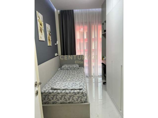 Tirane, shitet apartament 2+1 Kati 6, 112 m² 177.000 Euro (Farmacia 10)