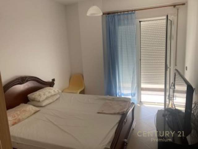 Tirane, shitet apartament 2+1 Kati 3, 125 m²  (Linze)