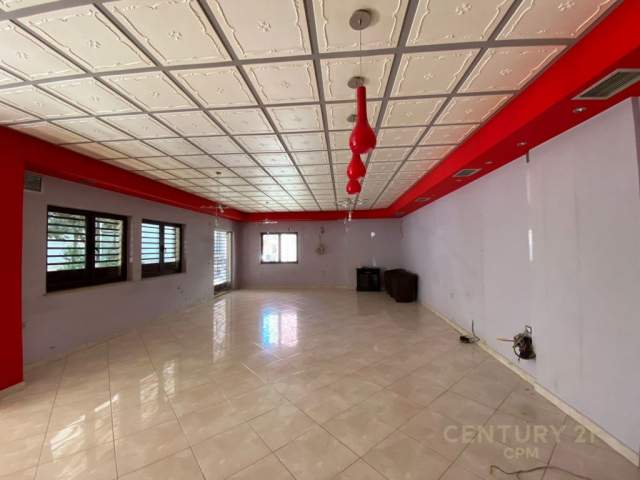 Tirane, jepet me qera ambjent biznesi Kati 0, 94 m² 400 Euro (Kodra e Diellit)