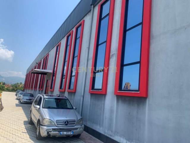 Tirane, jepet me qera magazine Kati 2, 6.000 m² 7.000 Euro (Rinas)