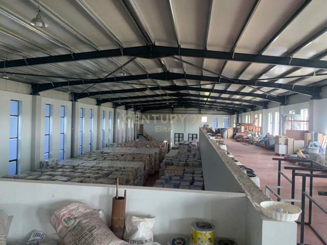 Tirane, jepet me qera magazine Kati 2, 6.000 m² 7.000 Euro (Rinas)