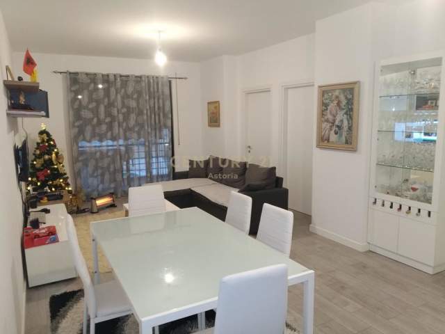 Tirane, shitet apartament 3+1 Kati 1, 96 m² 110.000 Euro (Astiri)