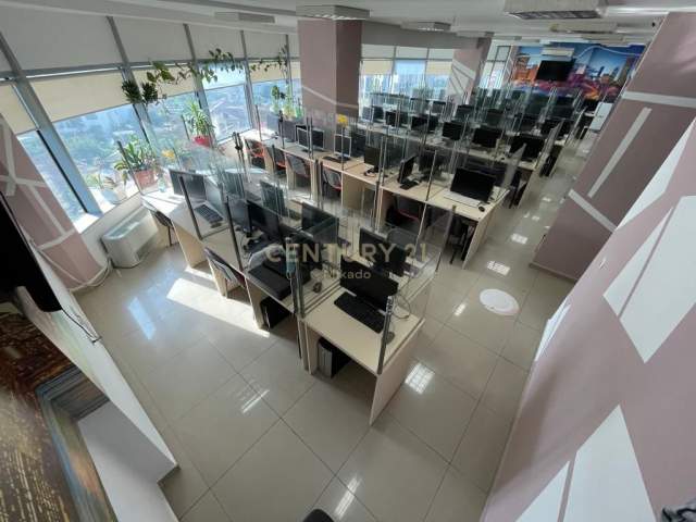 Jap me qera ambjent biznesi ne Qender te Tiranes,  300 m² 3.000 Euro (QENDER)
