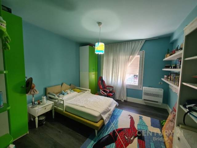 Tirane, shitet apartament 3+1+BLK Kati 3, 213 m² 320.000 Euro (liqeni i thate)