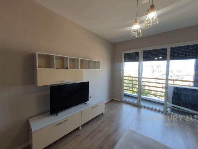 Tirane, jepet me qera apartament 2+1 Kati 6, 120 m² 500 Euro (Zogu i Zi)