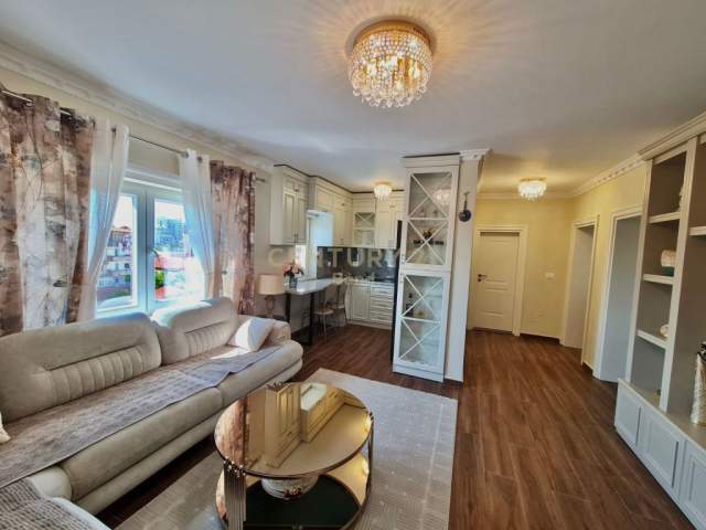Tirane, shitet apartament 2+1 Kati 5, 100 m² 150.000 Euro (Rruga e durresit)