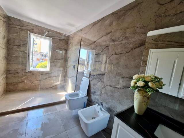 Tirane, shitet apartament 2+1 Kati 5, 100 m² 150.000 Euro (Rruga e durresit)