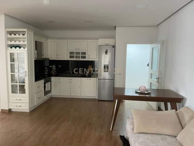 Tirane, shitet apartament 2+1 Kati 5, 110 m² 118.000 Euro (Astiri)