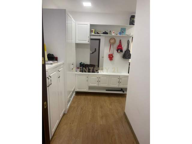 Tirane, shitet apartament 2+1 Kati 5, 110 m² 118.000 Euro (Astiri)