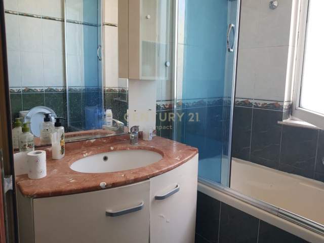 Tirane, jepet me qera apartament 2+1+BLK Kati 3, 113 m² 430 Euro (Kopshti Botanik)