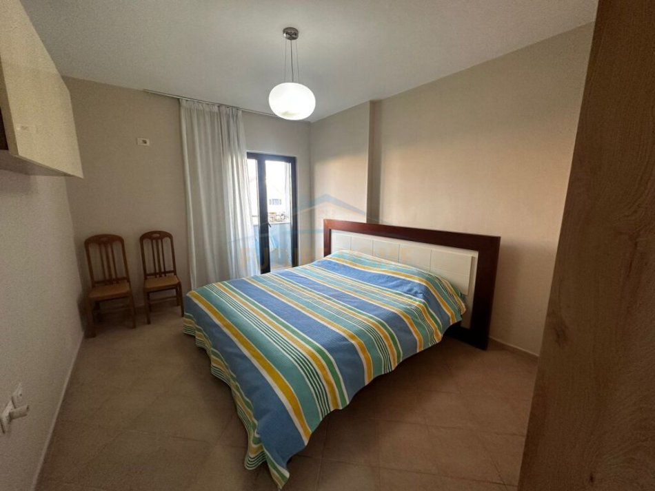 0683487469  Tirane, jepet me qera apartament 1+1+Ballkon Kati 2, 88 m² 500 € (Rruga Albanopoli)
