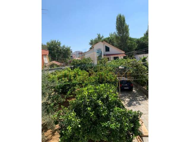 Shitet, Shtëpi Private, Fresku, Tiranë. 370,000 € ID: OPP+27363