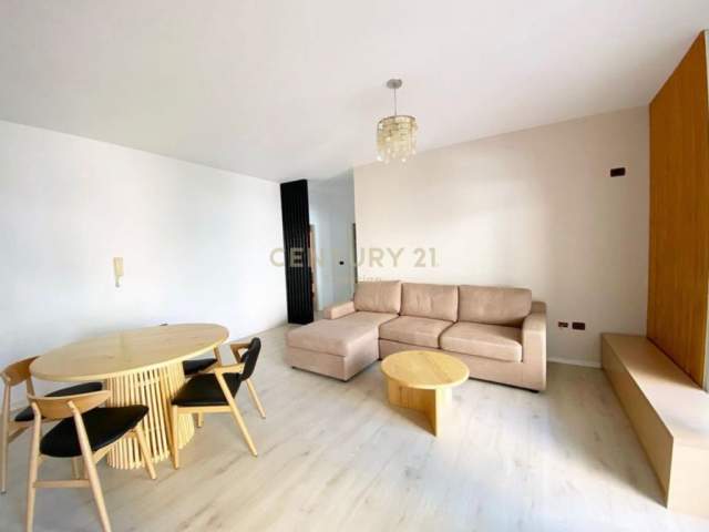 Tirane, shitet apartament 2+1+BLK Kati 2, 126 m² 125.000 Euro (kopshti botanik)