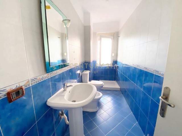 Tirane, shitet apartament 2+1+BLK Kati 2, 126 m² 125.000 Euro (kopshti botanik)