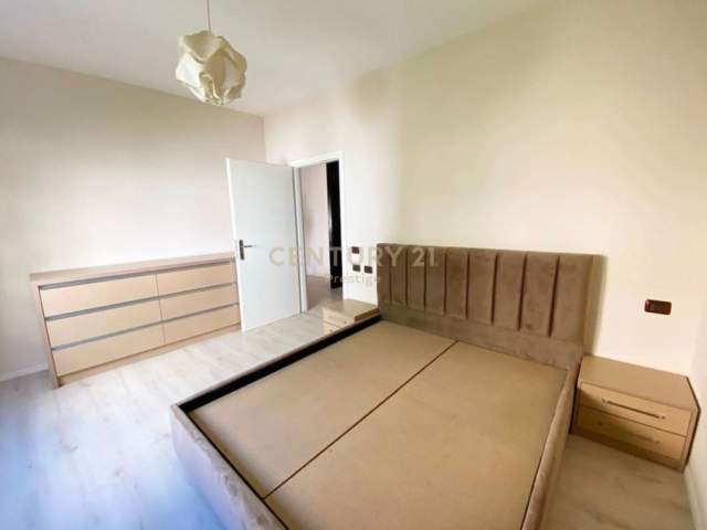 Tirane, shitet apartament 2+1+BLK Kati 2, 126 m² 125.000 Euro (kopshti botanik)