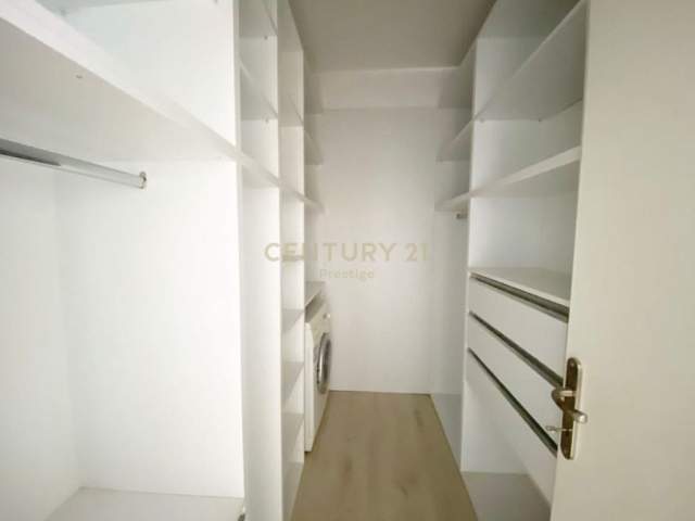 Tirane, shitet apartament 2+1+BLK Kati 2, 126 m² 125.000 Euro (kopshti botanik)