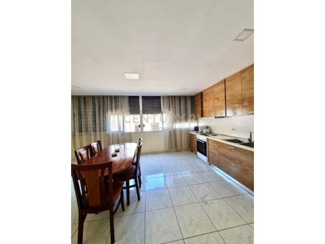 Tirane, shitet apartament 3+1 Kati 2, 160 m² 224.000 Euro (Myslym Shyri)