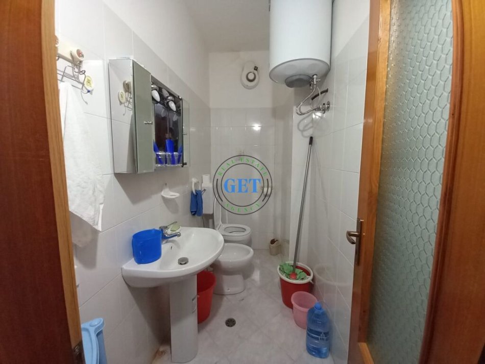Durres, jepet me qera apartament 2+1+Ballkon Kati 5, 105 m² 450 € (Vollga Durres.)