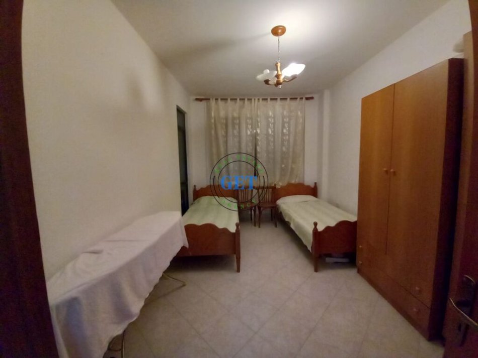 Durres, jepet me qera apartament 2+1+Ballkon Kati 5, 105 m² 450 € (Vollga Durres.)