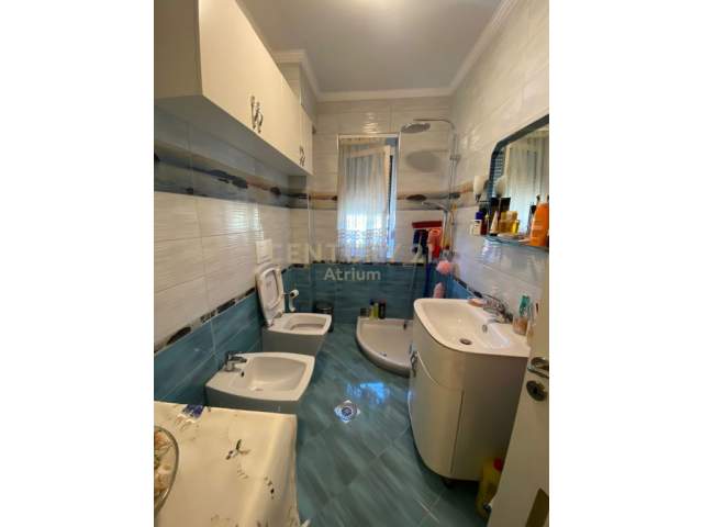 Tirane, shitet apartament 1+1+BLK Kati 3, 56 m² 80.000 Euro (brryli)