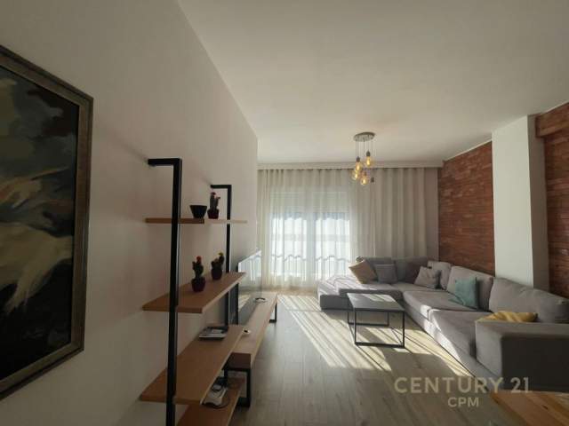 Tirane, jepet me qera apartament 1+1 Kati 5, 62 m² 600 Euro