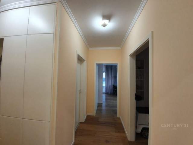 Tirane, shes apartament 2+1 Kati 6, 93 m² 170.000 Euro (21 dhjetori)