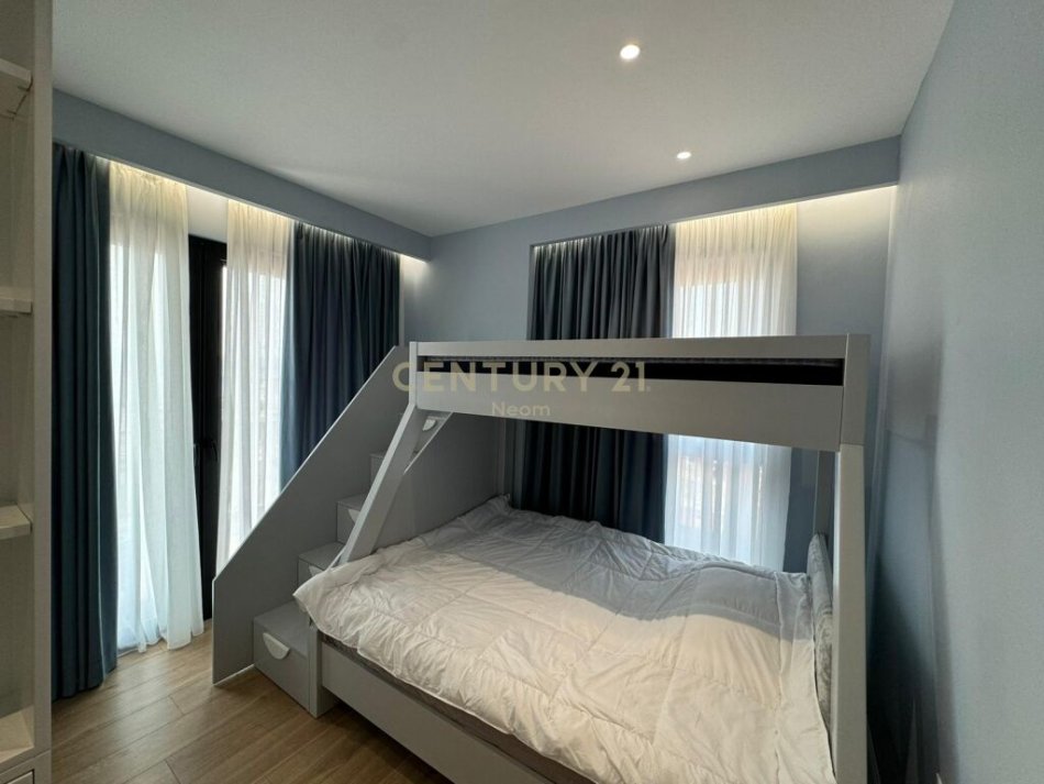 Tirane, shitet apartament 2+1+Aneks+Ballkon Kati 15, 125 m² 310.000 € (APARTAMENT MODERN 2+1 TEK TIRANA GARDEN BUILDING !)